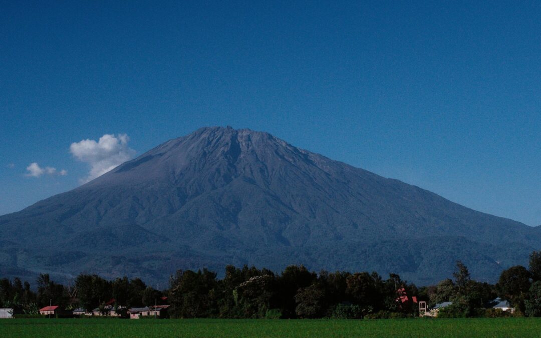 4-Day Mount Meru Trekking (Oprional 3-day trekking)